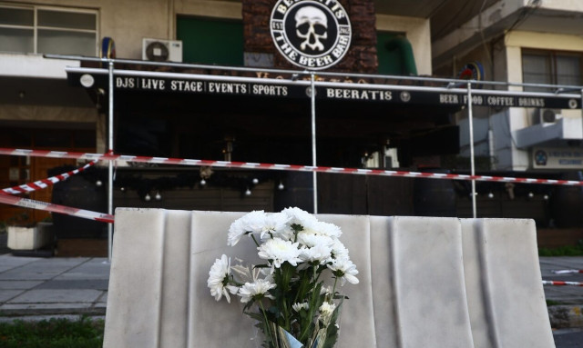 Θεσσαλονίκη: Ο συγκλονιστικός αποχαιρετισμός του γαμπρού του 32χρονου αστυνομικού