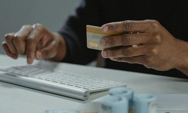 Άρτα: Απάτη ύψους 11.000 ευρώ με κωδικούς προπληρωμένων καρτών