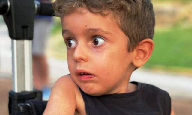 Παναγιώτης - Ραφαήλ: Χαρούμενη Πρωτοχρονιά για τον και την οικογένειά του