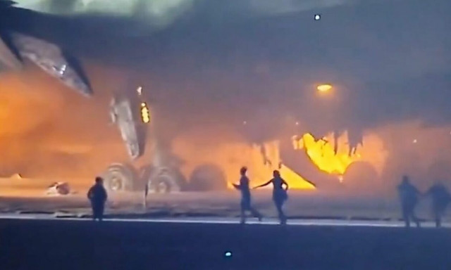 Ιαπωνία: Άλυτος γρίφος η σύγκρουση των δυο αεροπλάνων - Γάλλοι εμπειρογνώμονες στο Τόκιο