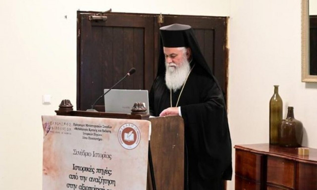 Μητροπολίτης Καλαβρύτων: Καταστροφή αν επιτραπούν οι υιοθεσίες από ομόφυλα ζευγάρια