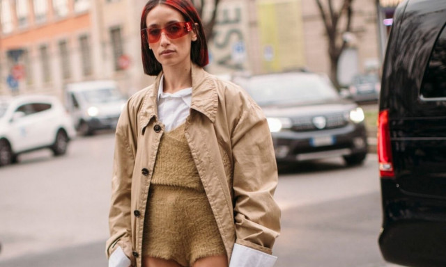 Πώς θα φορέσεις κομψά τις μαύρες μπότες φέτος