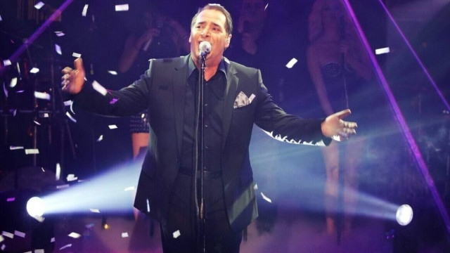 Βασίλης Καρράς: Χάρισε τρία κειμήλια σε αγαπημένο του μουσείο - Το ιδιόχειρο σημείωμα που έγραψε