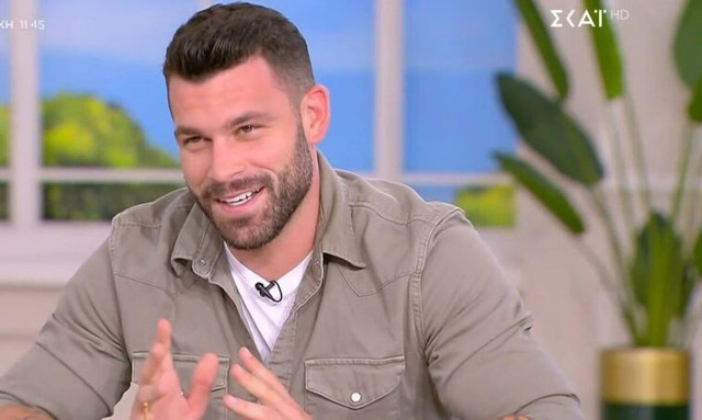 Στάθης Σχίζας: Με απωθεί να με φλερτάρουν οι γυναίκες, προτιμώ ο άντρας να είναι ο κυνηγός