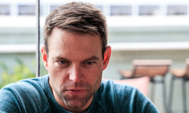 Bloomberg: «Ο Στέφανος Κασελάκης ήταν μια αταίριαστη επιλογή για τον ΣΥΡΙΖΑ»