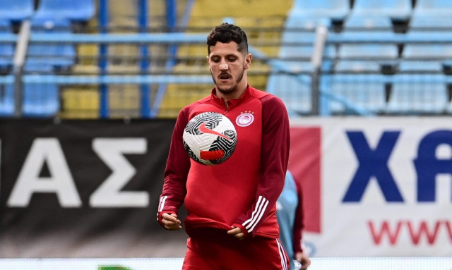 Super League, Λαμία - Ολυμπιακός: Με Γιόβετιτς στην επίθεση - Η ενδεκάδα Καρβαλιάλ