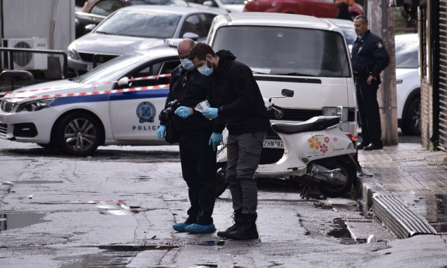 Γκάζι: Ψάχνουν παντού τον πιστολέρο - Προσπάθησε να βγάλει πλαστά έγγραφα για να φύγει στο εξωτερικό