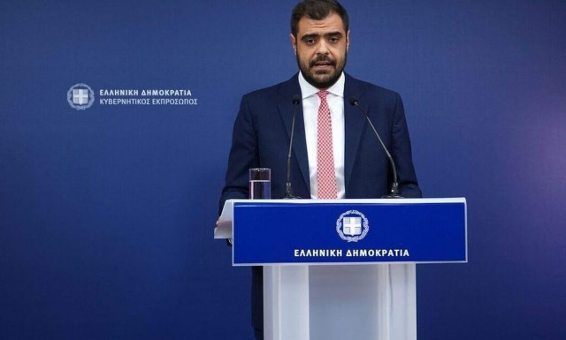 Μίνι ανασχηματισμός: Προς αναβάθμιση ο Παύλος Μαρινάκης