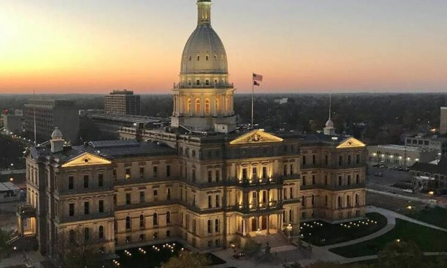 ΗΠΑ: Εκκενώθηκαν τα Καπιτώλια έξι αμερικανικών πολιτειών έπειτα από βομβιστικές απειλές