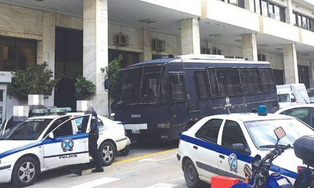 Απίστευτο περιστατικό στην Πάτρα: Άνδρας δάγκωσε αστυνομικό επειδή αρνήθηκε να τον συλλάβει