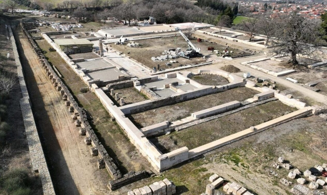 Αιγές: Το μεγαλοπρεπές ανάκτορο του Φιλίππου Β από ψηλά - Δείτε το εκπληκτικό βίντεο