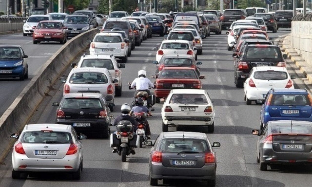 Σχεδόν 6 στους 10 οδηγούς διατηρούν απόσταση από το προπορευόμενο όχημα λιγότερο των 2 δευτερολέπτων