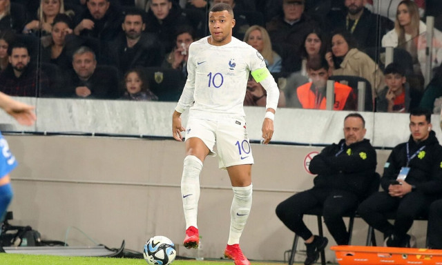 Μέχρι 14 Φεβρουαρίου ο Εμπαπέ ανακοινώνει αν θα μείνει στην Παρί ή όχι