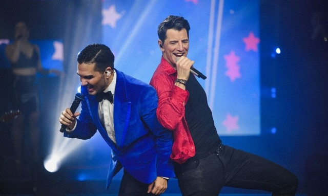 Σάκης Ρουβάς: Έγινε 52 και το γιόρτασε στην πίστα - Η έκπληξη του Χρήστου Μάστορα