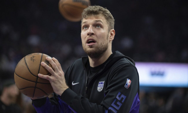 Σάσα Βεζένκοφ: Δεν έπαιξε στη νίκη «θρίλερ» των Κινγκς επί των Ράπτορς - Τα highlights