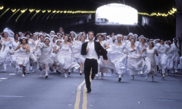 Μήπως να σταματήσεις να φοβάσαι εκείνη και τις φίλες της;