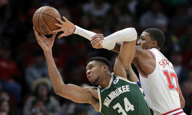 NBA: Μυθικός Αντετοκούνμπο με 48άρα - Οι Ρόκετς «έπληξαν» τους Μπακς (vids)