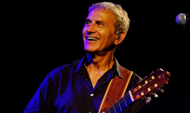 Γιώργος Νταλάρας: «Άνθρωποι από τον χώρο της μουσικής κάνουν διαφημίσεις με μπιφτέκια και λουκάνικα»