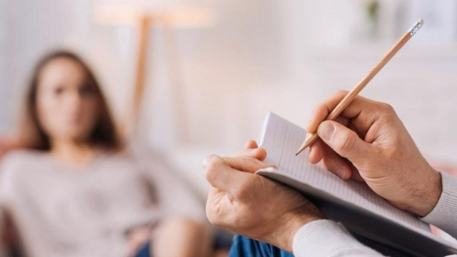 Ανεξέλεγκτοι οι κατά δήλωσή τους «ψυχολόγοι» στην Ελλάδα - Απροστάτευτοι οι θεραπευόμενοι