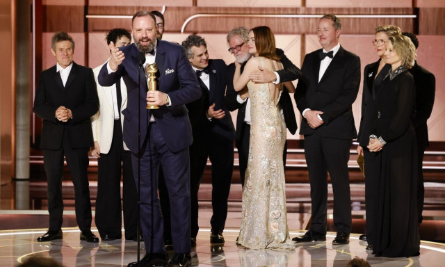 Χρυσές Σφαίρες: Καλύτερη κωμωδία το Poor Things του Γιώργου Λάνθιμου- Βραβείο και για την Έμα Στόουν