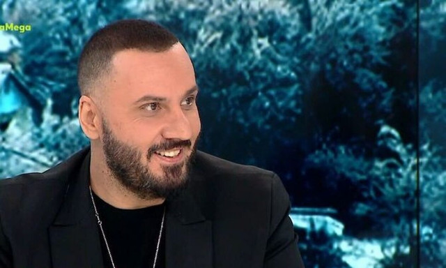 Πάρις Ευαγγέλου: Ο τραγουδιστής που έγινε viral με το «Που.... αμνησία» στο Ισραήλ