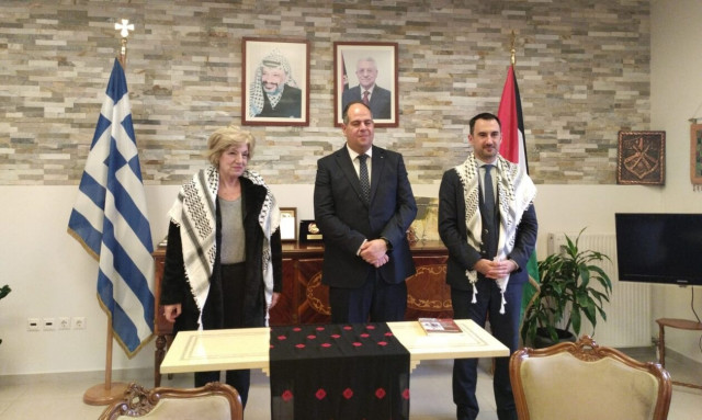 Νέα Αριστερά: Αίτημα για να μιλήσει στην Ελληνική Βουλή ο Μαχμούντ Αμπάς