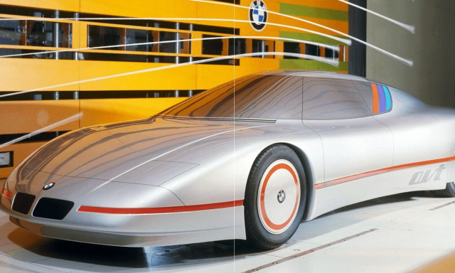 Ποιο μυστήριο κρύβεται πίσω από αυτή τη BMW;