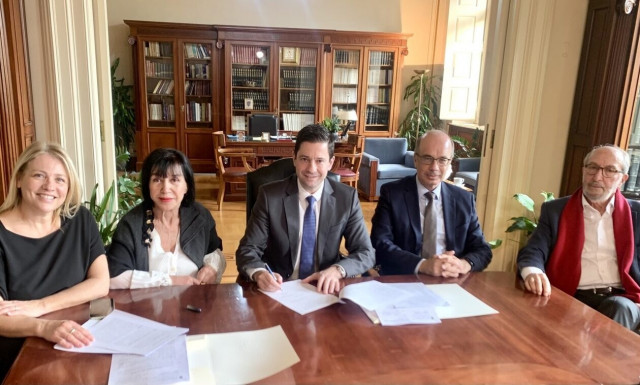 Συνεργασία της Ιατρικής του ΕΚΠΑ και του Ιδρύματος «Τζένη Καρέζη» στην ανακουφιστική φροντίδα