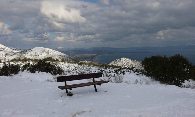 Καιρός: Τετάρτη με παγετό, τσουχτερό κρύο και χιονοπτώσεις σε χαμηλά– Πότε εξασθενούν τα φαινόμενα