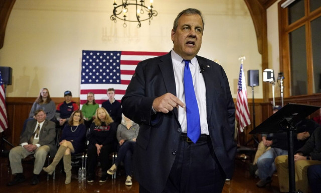 ΗΠΑ: Ο Κρις Κρίστι αποσύρθηκε από την κούρσα των Ρεπουμπλικάνων, πριν από τη «μάχη» της Αϊόβα