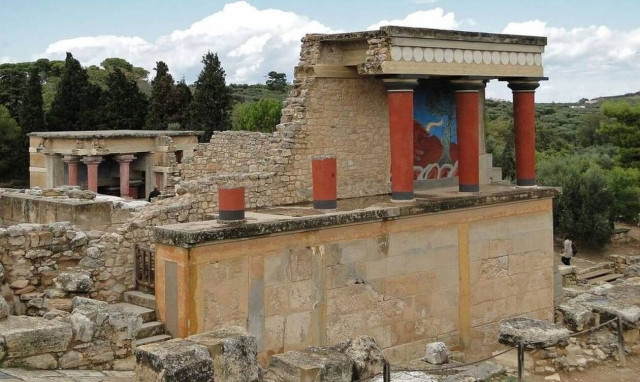 Δέος στην Κνωσό - Ανακαλύφθηκαν ανεκτίμητοι αρχαιολογικοί θησαυροί σε δύο οικόπεδα