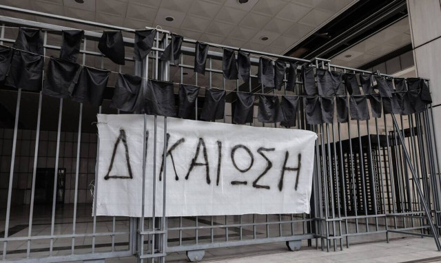 Μάτι - παραδοχή από την Πυροσβεστική: «Ξέραμε για τους νεκρούς όταν έγινε η συνέντευξη Τύπου»