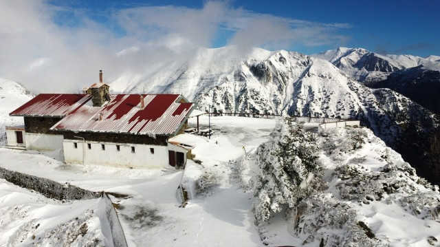 Μαγεύει η χιονισμένη Κρήτη – Δείτε τις εντυπωσιακές φωτογραφίες!