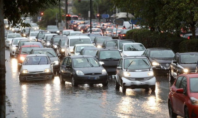 Κίνηση στους δρόμους: Μεγάλες καθυστερήσεις στην Εθνική Οδό