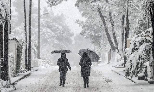 Καιρός: Πιο κρύα μέρα η Κυριακή - Παγετός ακόμη και στην Αττική