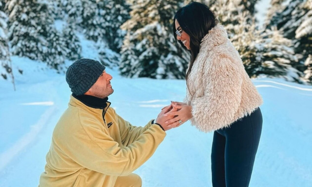 Ηλίας Δρούλιας: Έκανε πρόταση γάμου στα χιόνια με μονόπετρο!