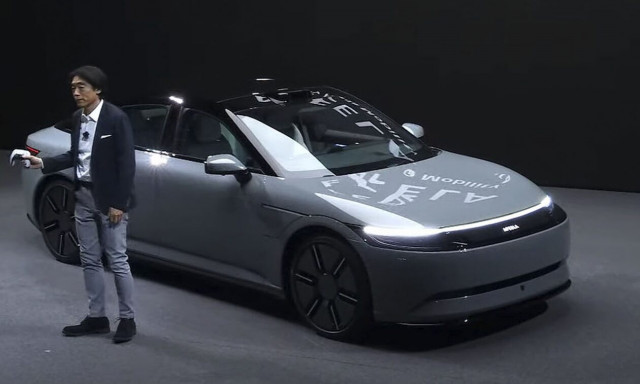 Το ηλεκτρικό της Sony μπορεί να οδηγηθεί με χειριστήριο από PS5