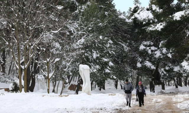 Καιρός: Νέο κύμα ψύχους με χαμηλές θερμοκρασίες – Σε ποιες περιοχές θα χιονίσει