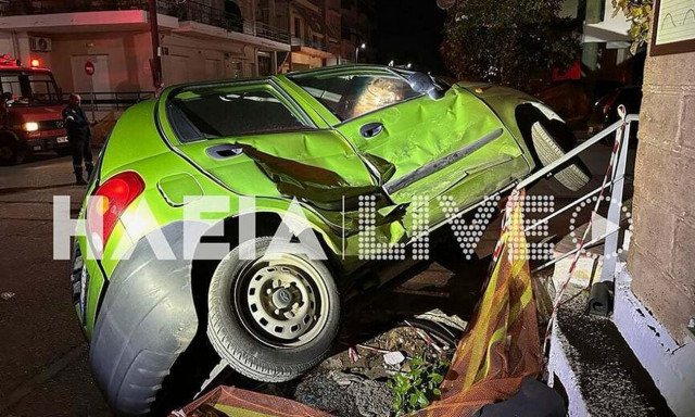 Σοβαρό τροχαίο στην Αμαλιάδα: Αυτοκίνητο «μπήκε» σε κατάστημα