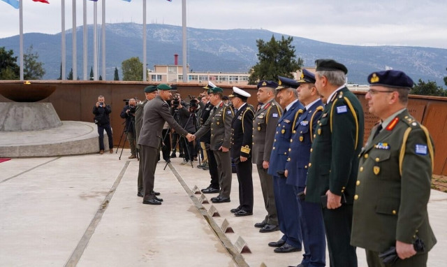 Τι σηματοδοτούν οι σαρωτικές αλλαγές στις Ένοπλες Δυνάμεις - Οι τρεις πυλώνες και η επιλογή Χούπη