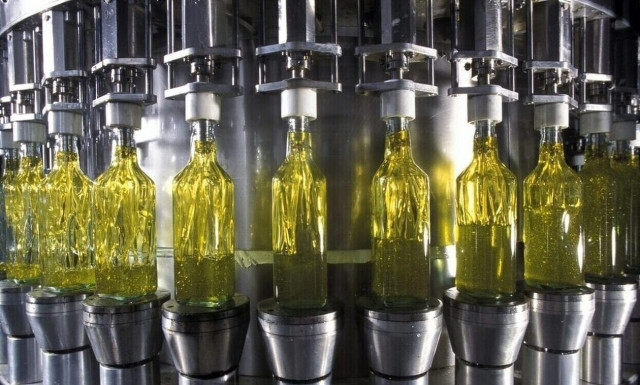 Ακρίβεια: Σοκάρει το «άλμα» στις τιμές του ελαιόλαδου -  «Χτύπησε» τα 21€/λίτρο στο ράφι