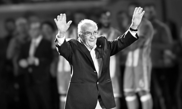 Ο Ολυμπιακός πενθεί: Πέθανε ο θρυλικός Γιώργος Δαρίβας