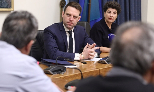 Συνάντηση Κασσελάκη με εργαζόμενους του πολιτισμού: «Γνωρίζω τις αδικίες στον κλάδο»