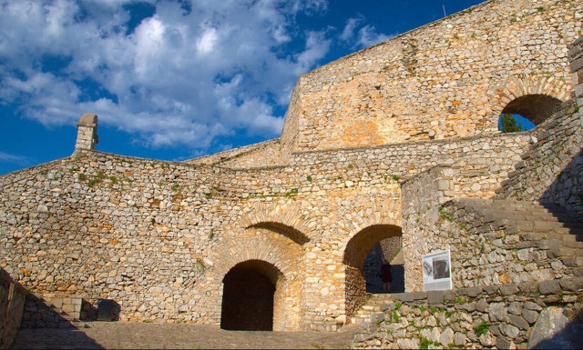 Τα πιο εντυπωσιακά κάστρα που βρίσκονται στην Ελλάδα