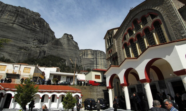 Ιερά Μητρόπολη Σταγών και Μετεώρων: Μαζική διαφωνία κληρικών για τα ομόφυλα ζευγάρια