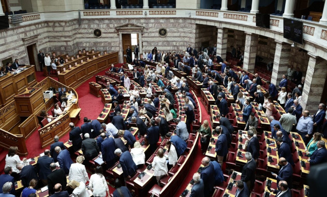 Ομόφυλα ζευγάρια: Η καρέκλα είναι γλυκιά…