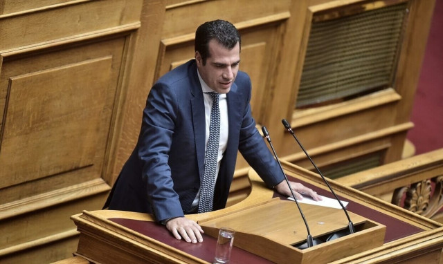 Θάνος Πλεύρης για ομόφυλα ζευγάρια: «Οι βουλευτές έχουν ελευθερία συνείδησης»