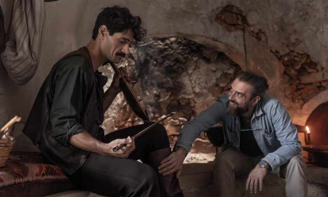 «17 Κλωστές»: Είδαμε τα 2 πρώτα επεισόδια - Ιστορίες από γυρίσματα και backstage