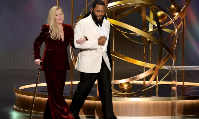 Κριστίνα Άπλγκεϊτ: Η συγκινητική εμφάνισή της στα Emmy 2024 - Τι είπε για την πορεία της υγείας της