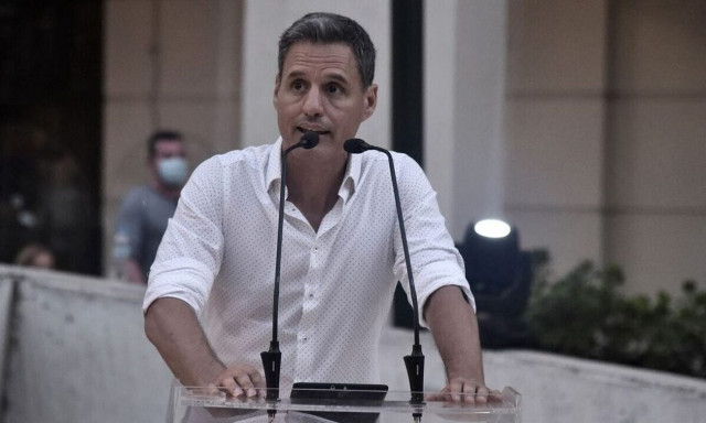 Γρηγόρης Πετράκος: Λέει «όχι» και στον γάμο των ομόφυλων ζευγαριών και στην τεκνοθεσία - Η εξήγηση